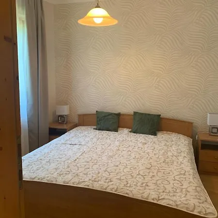 Apartment Selyemakac Apartman *