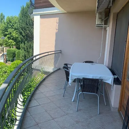 Apartment Selyemakac Apartman *